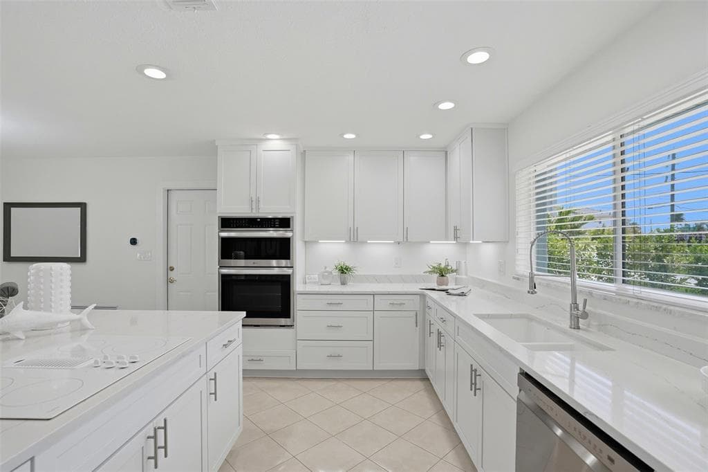 7172 S SHORE DRIVE S photo 8