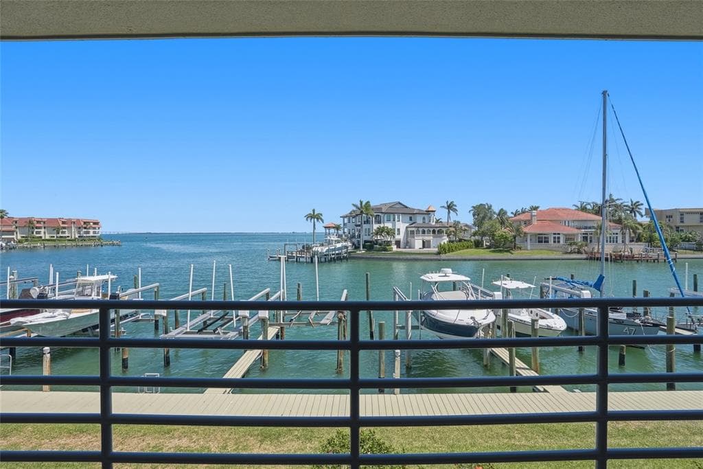 363 PINELLAS BAYWAY S #29 1