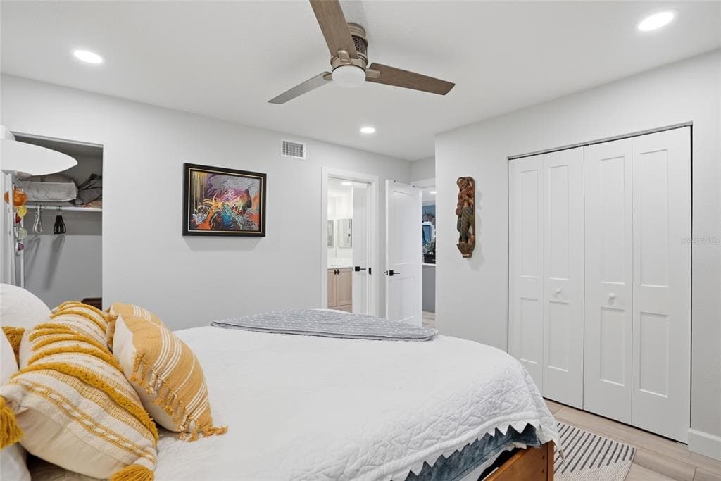 363 PINELLAS BAYWAY S #29 4