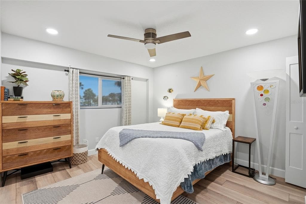 363 PINELLAS BAYWAY S #29 3
