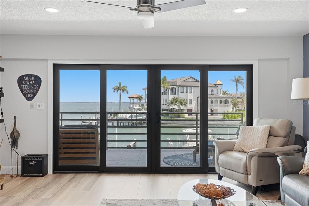 363 PINELLAS BAYWAY S 29 photo 9