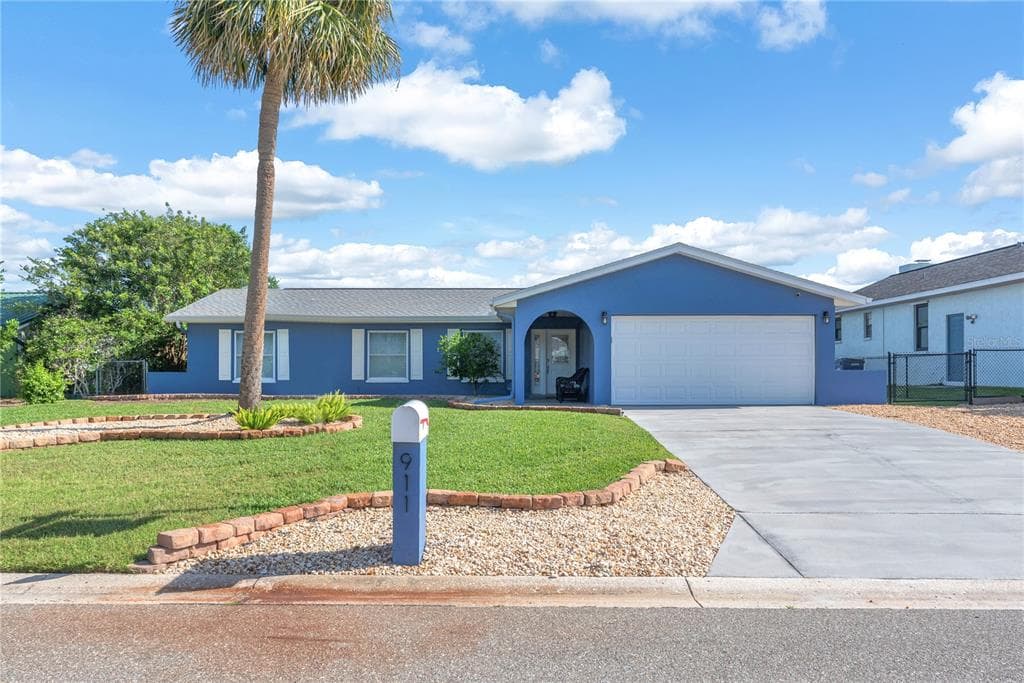 911 SILVER PALM WAY 1