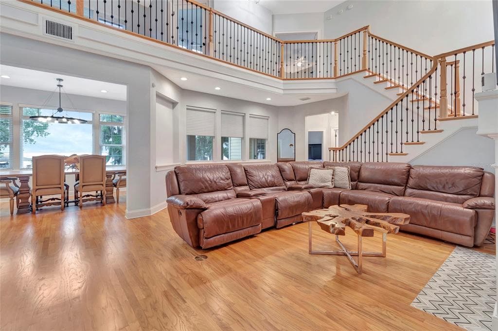 1215 LAKESHORE DRIVE photo 15