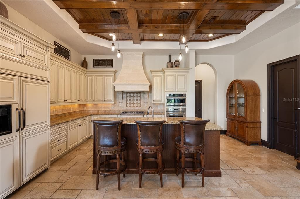 859 ISLE POINT photo 11