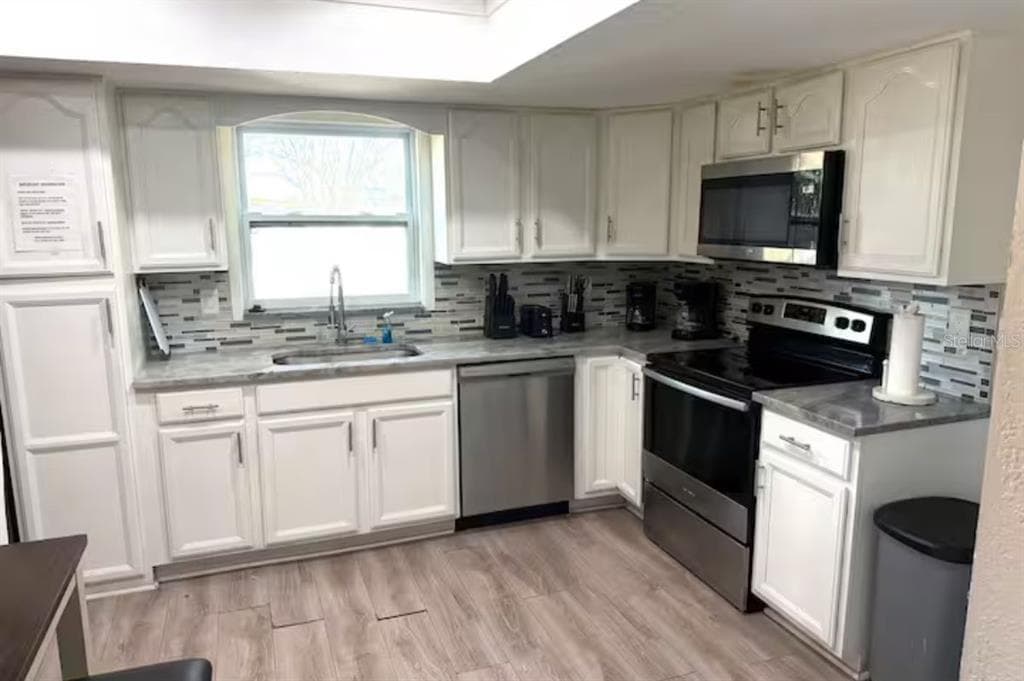 6506 SEAFAIRER DRIVE photo 4