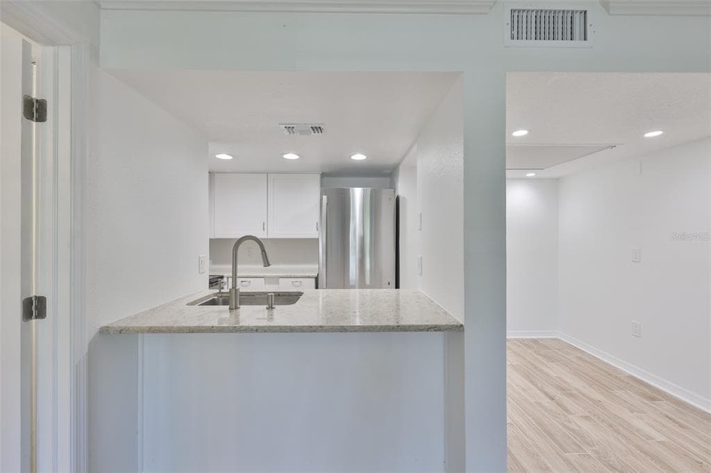 4736 JASPER DR 103 photo 11