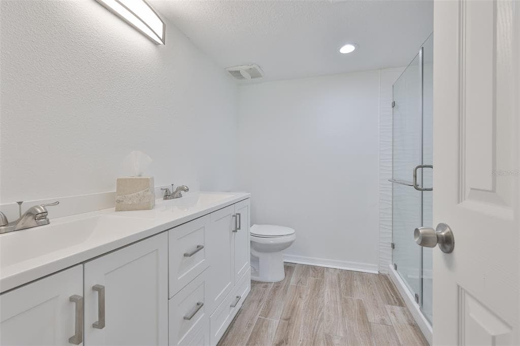 4736 JASPER DR 103 photo 21