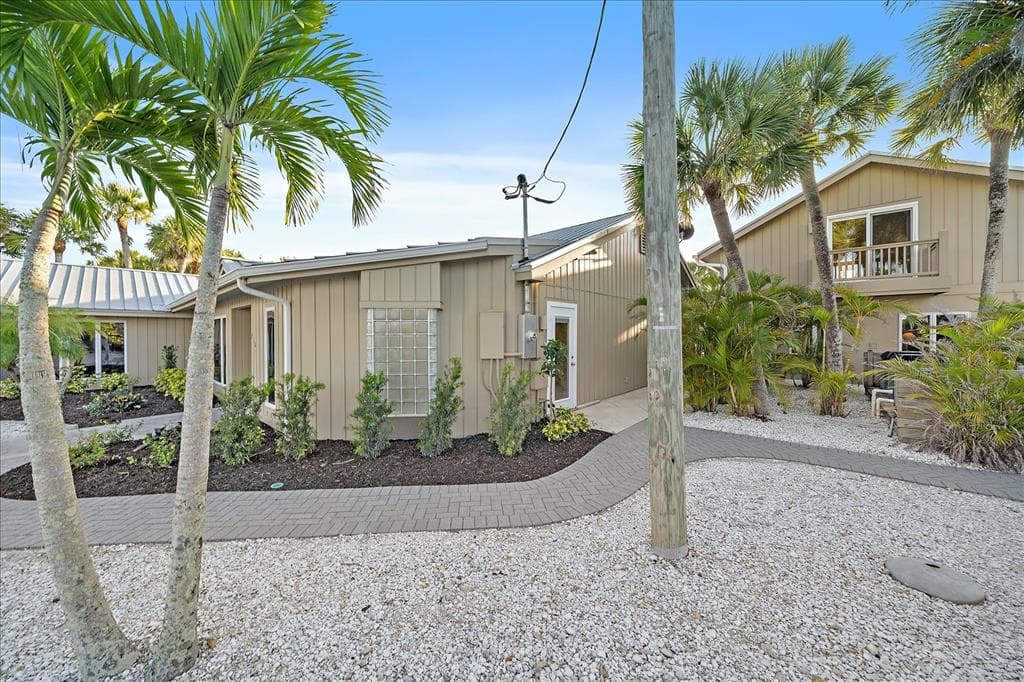 756 N MANASOTA KEY ROAD photo 18