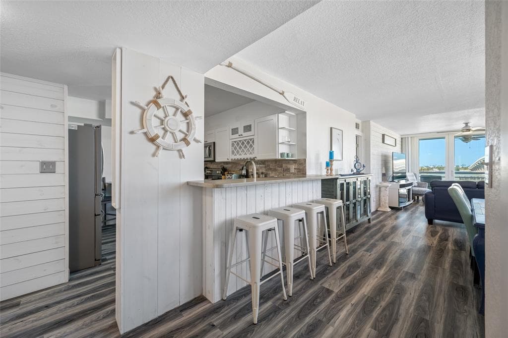 5701 BAHIA DEL MAR CIRCLE 408 photo 12