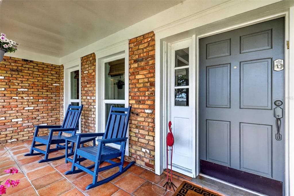 1735 LAKESHORE DRIVE photo 11