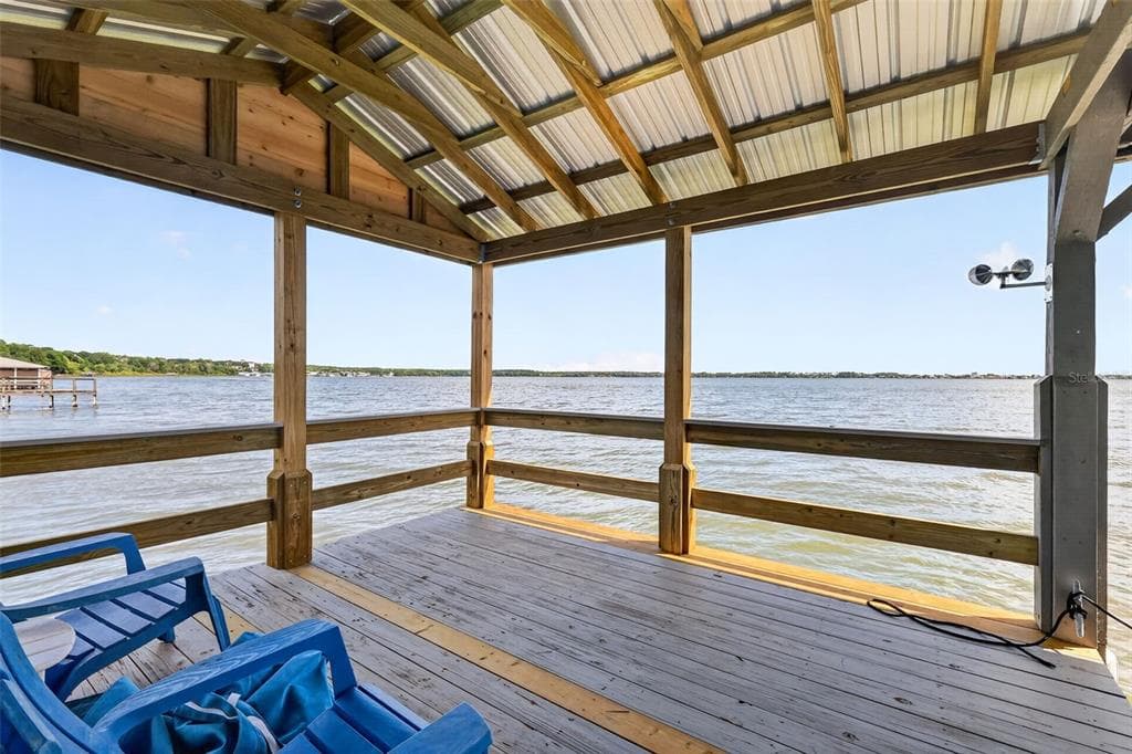 1735 LAKESHORE DRIVE photo 8