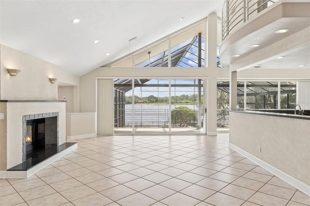 4301 DOWN POINT LANE 4