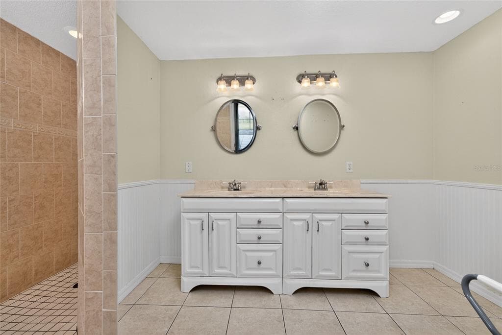 7110 SAN CASA DRIVE photo 16