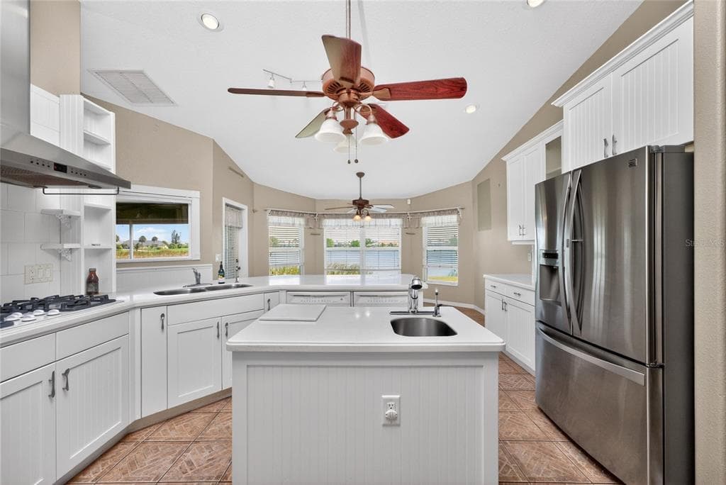 7110 SAN CASA DRIVE photo 10