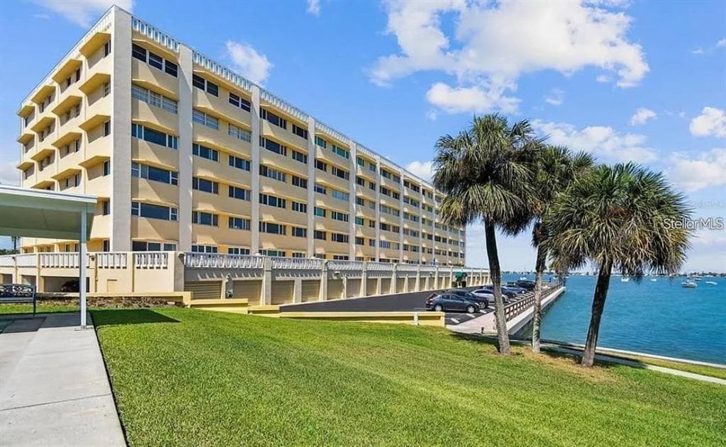 100 BLUFF VIEW DRIVE 308A photo 1