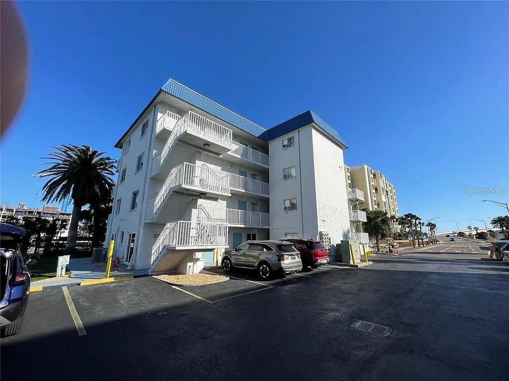 800 BAYWAY BOULEVARD #26 1