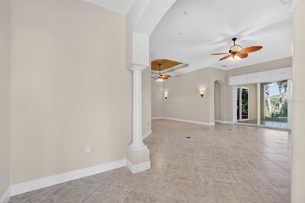40 CASA BELLA CIRCLE 1101 photo 7