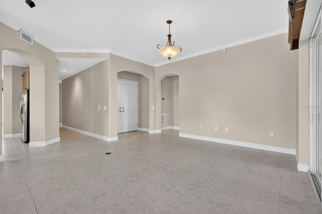 40 CASA BELLA CIRCLE 1102 photo 12