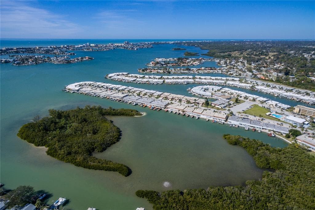 1 S BOCA CIEGA POINT BOULEVARD 204 photo 2