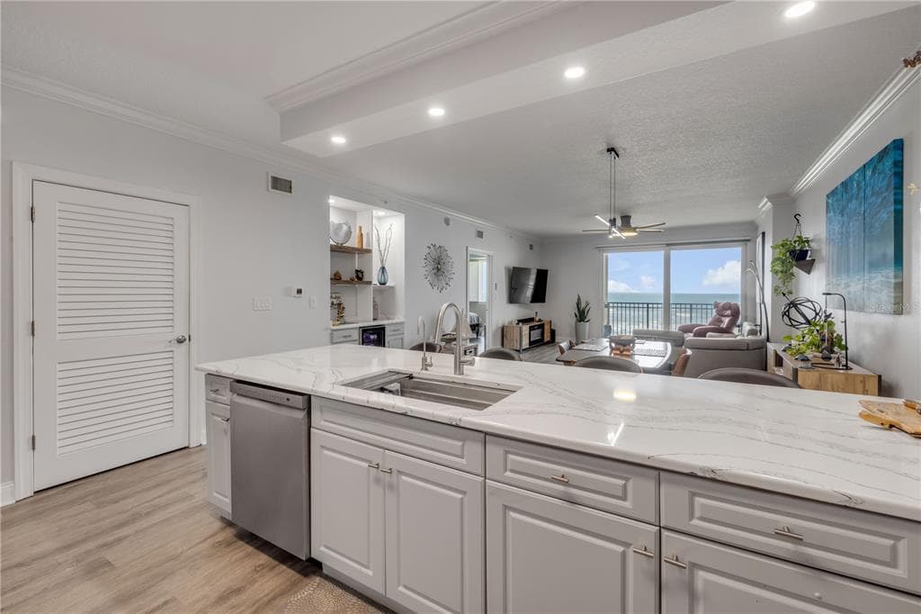 60 SURFVIEW DRIVE 510 photo 7