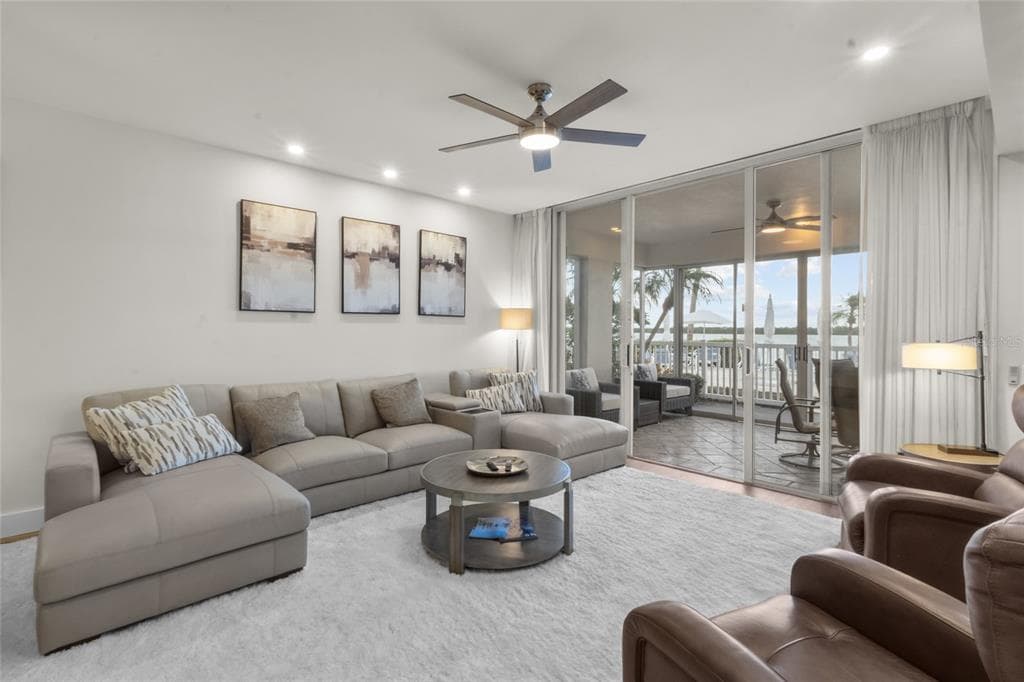615 DREAM ISLAND PLACE #105 3