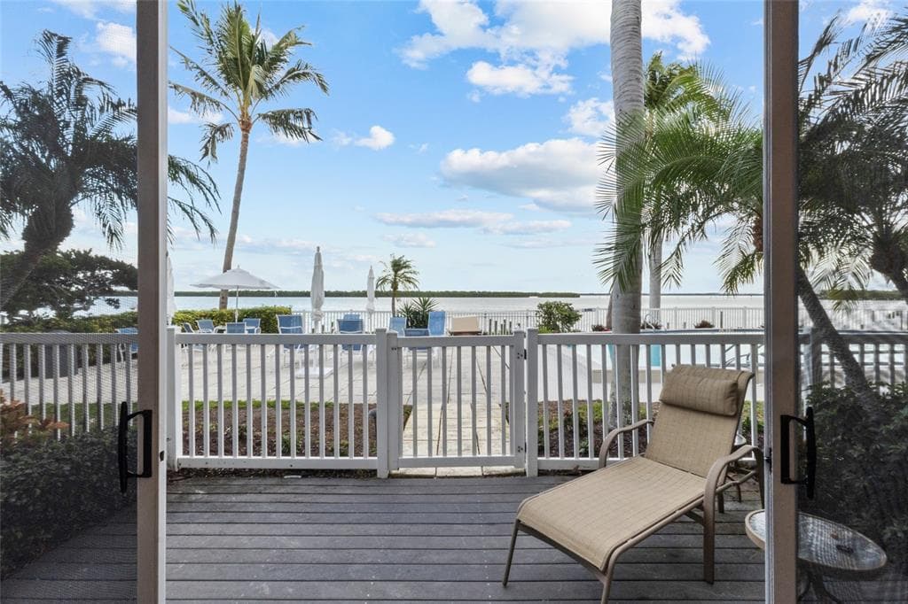 615 DREAM ISLAND PLACE 105 photo 24