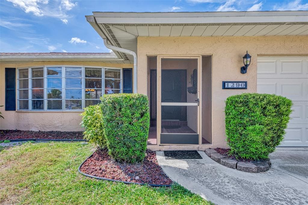 1290 LAKESIDE DRIVE photo 3