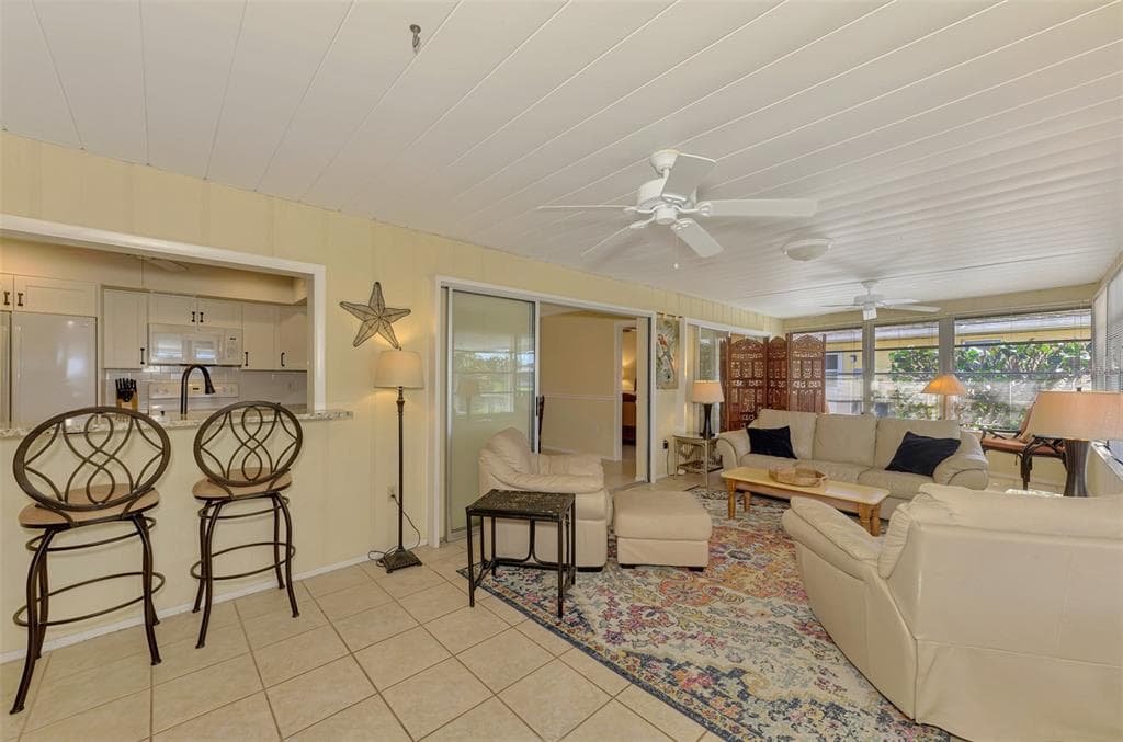 1290 LAKESIDE DRIVE photo 24