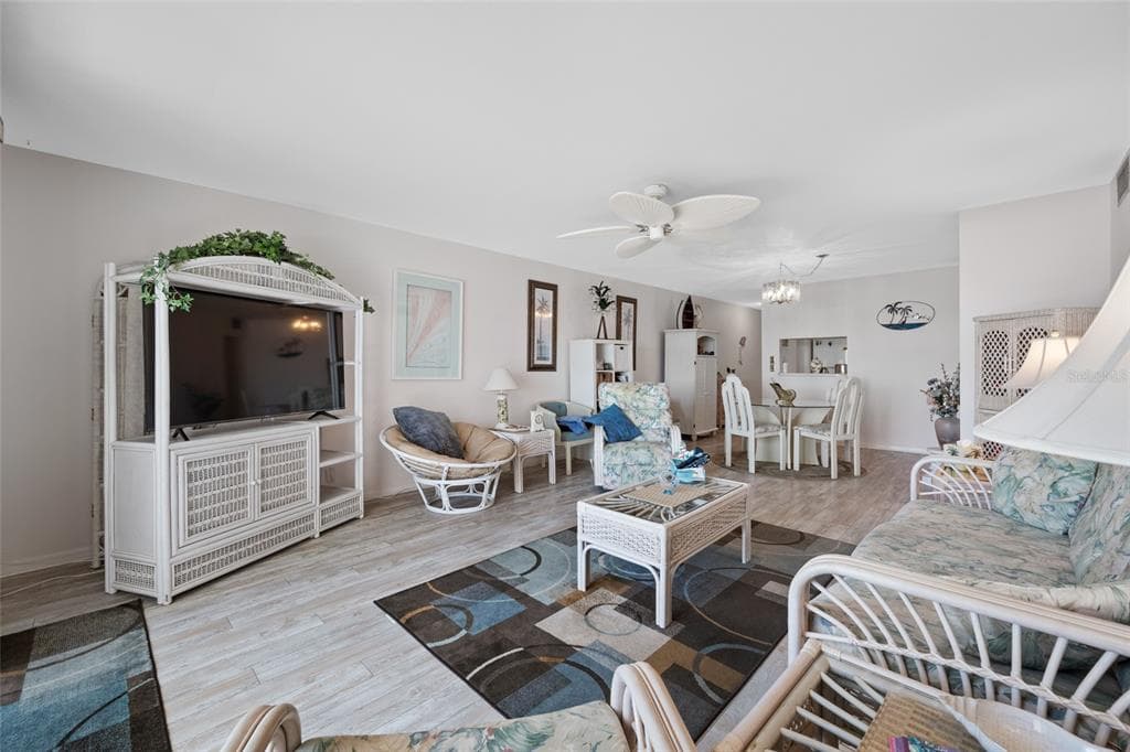 285 107TH AVENUE 306 photo 16