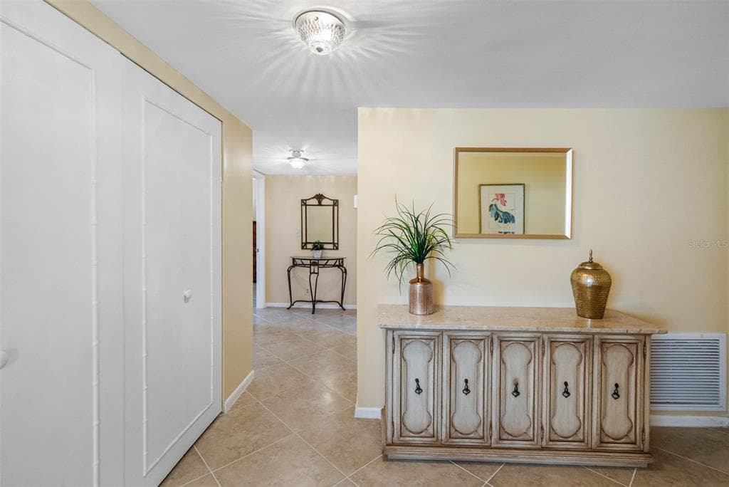 100 OAKMONT LANE 203 photo 13