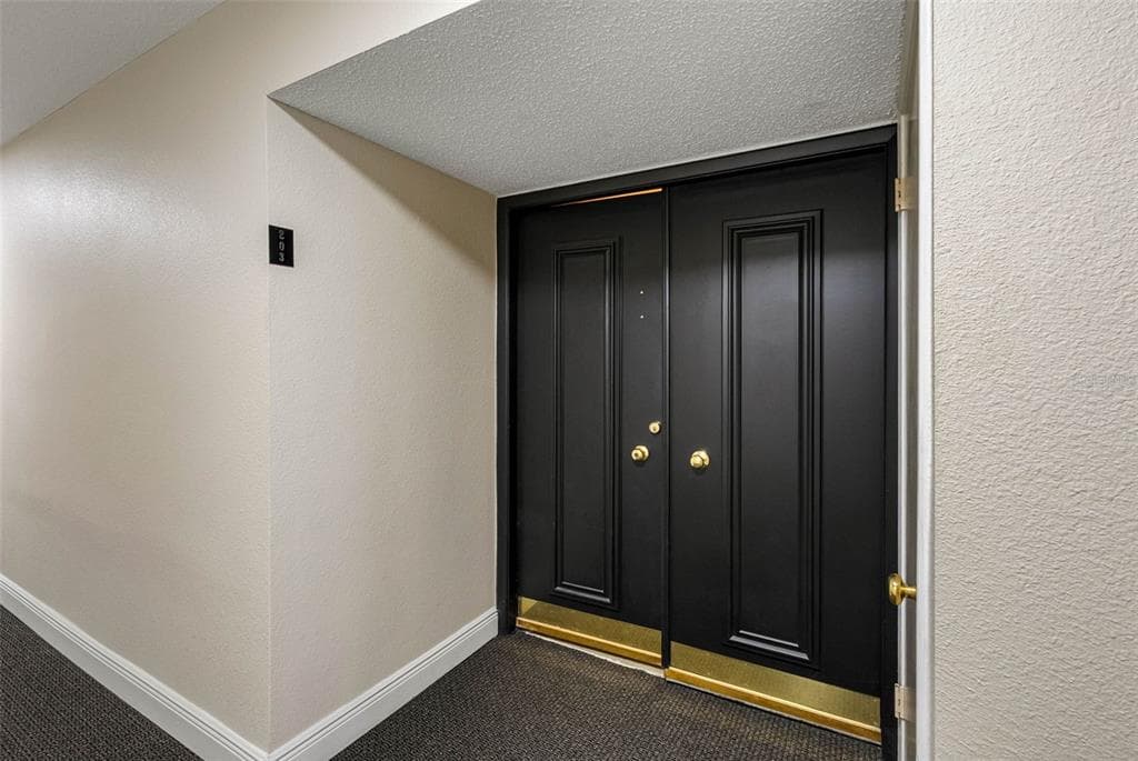 100 OAKMONT LANE 203 photo 25