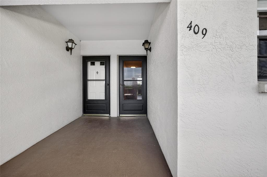 6080 80TH STREET N 409 photo 2