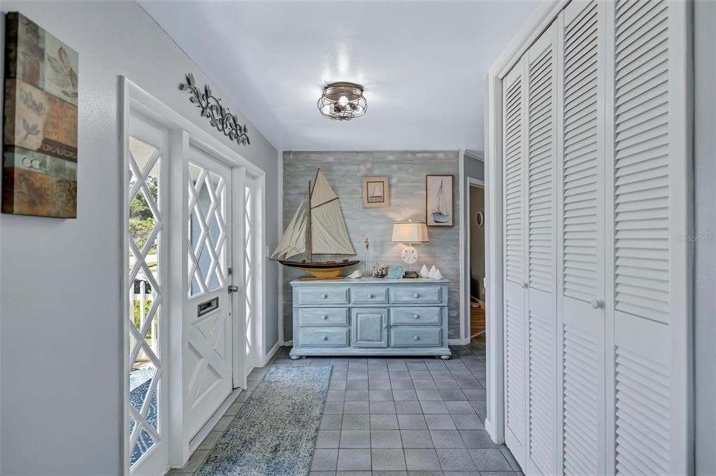 563 LEWIS BOULEVARD SE 5