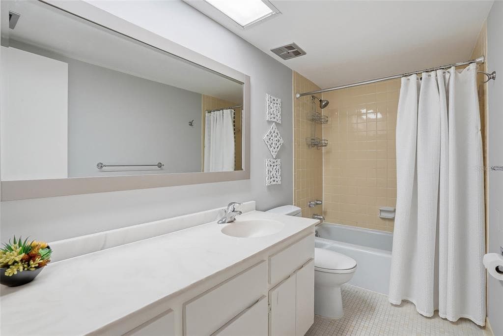 420 64TH AVENUE 602 photo 14
