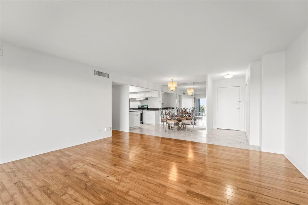 10355 PARADISE BOULEVARD 403 photo 14