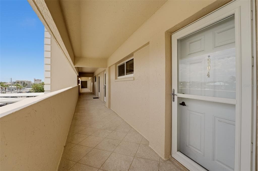1150 TARPON CENTER DRIVE 304 photo 6