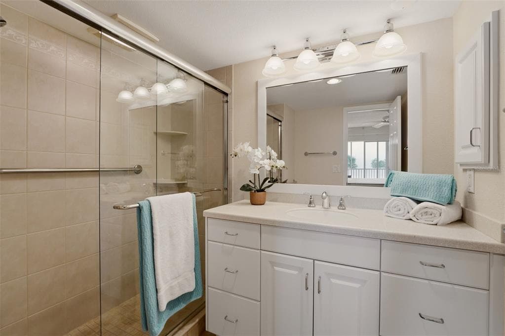 1150 TARPON CENTER DRIVE 304 photo 22