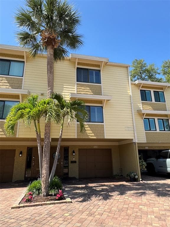 513 HAVEN POINT DRIVE 2