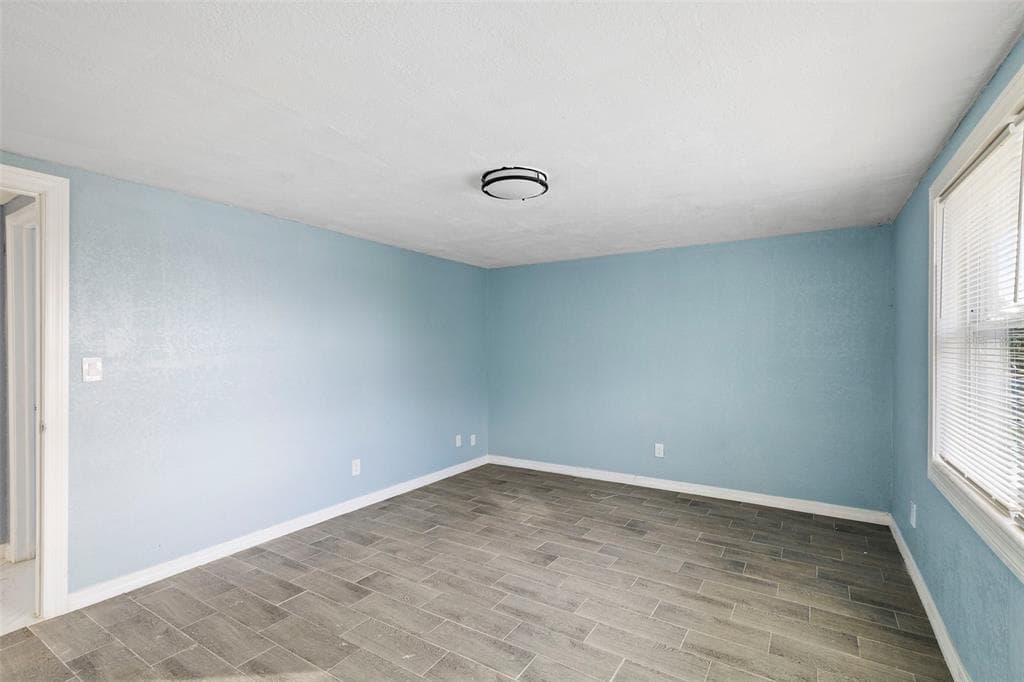 3332 WILSON DRIVE photo 12