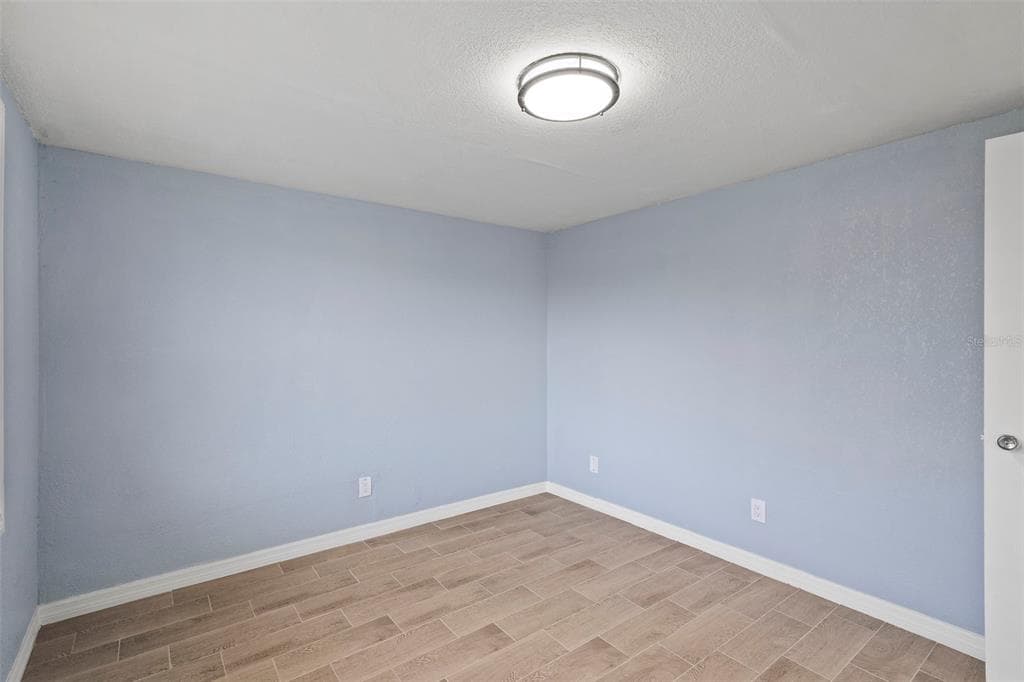 3332 WILSON DRIVE photo 11