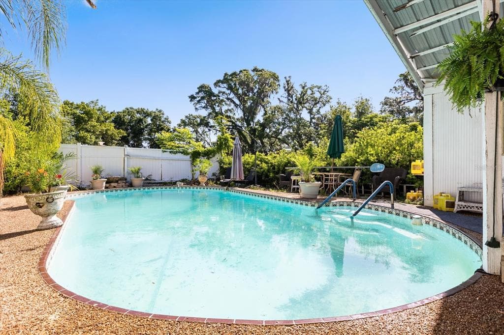 1505 E CROOKED LAKE DRIVE 5