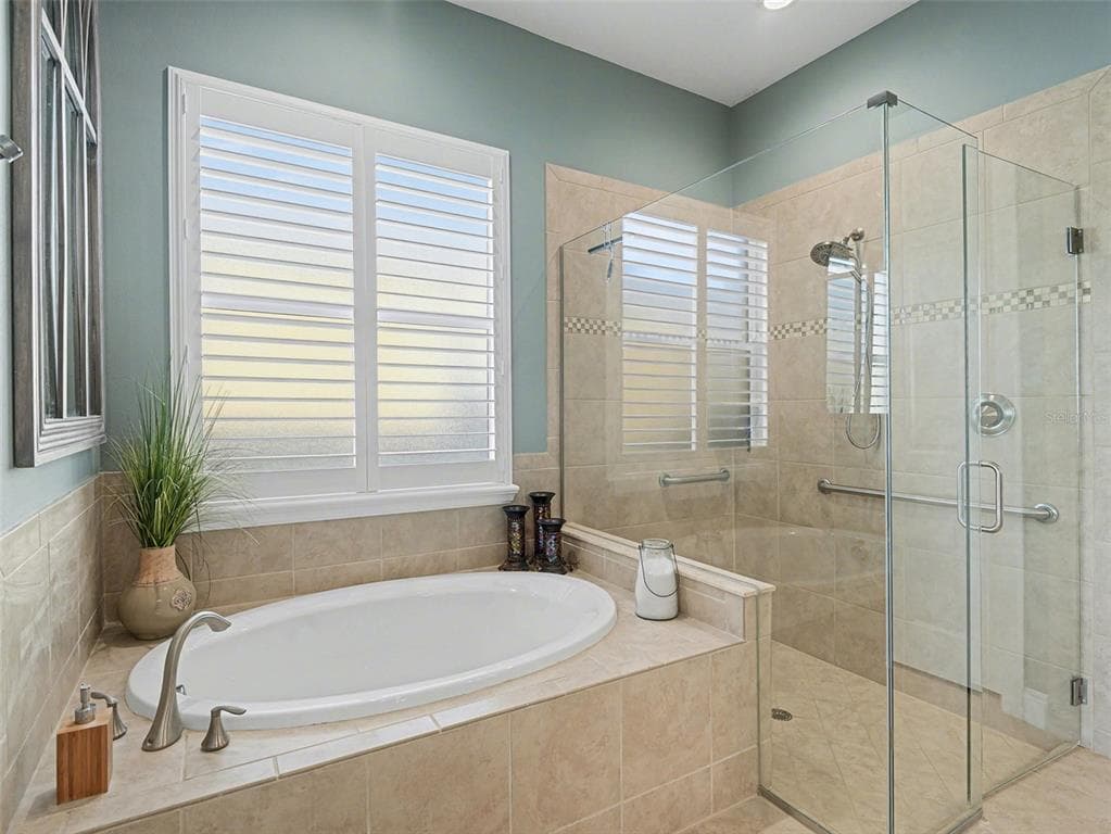 1018 OVERLOOK COURT photo 14