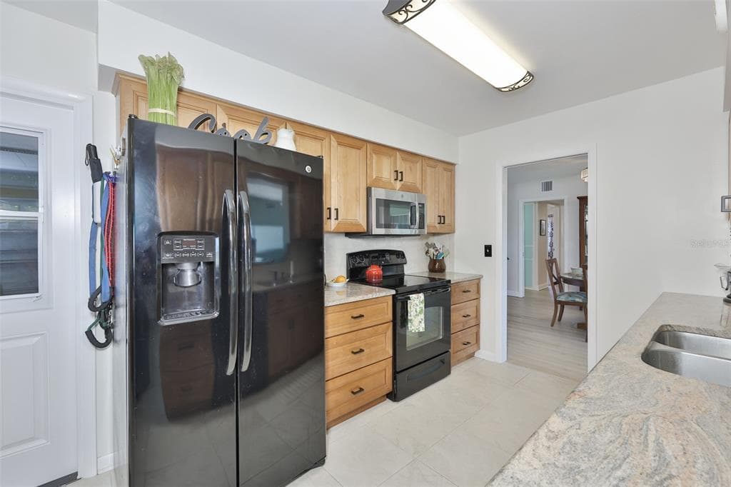 1704 DANBURY DRIVE photo 19