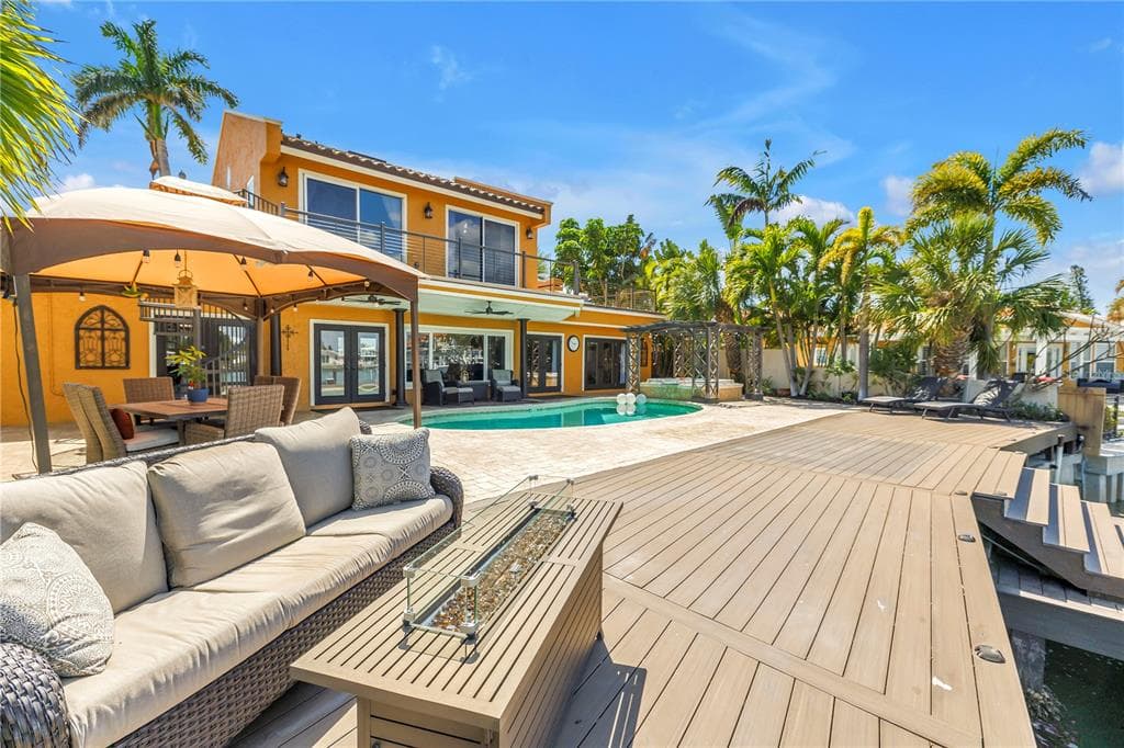 3945 POINSETTIA DRIVE photo 8