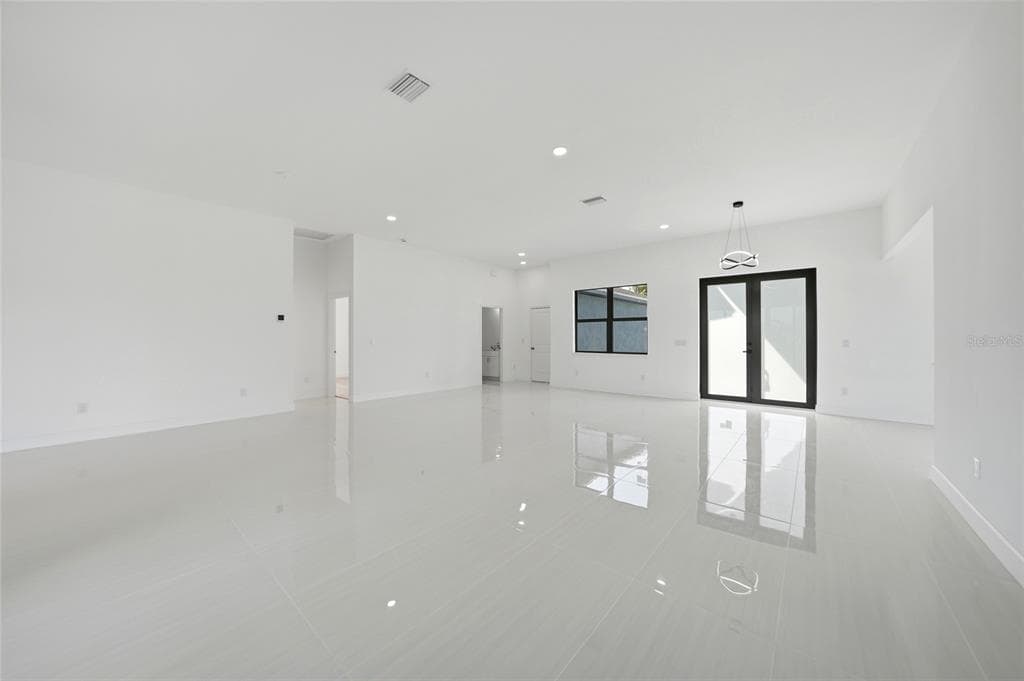 15096 LAKELAND CIRCLE photo 7