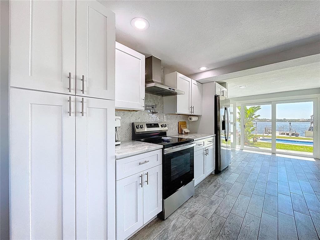 4930 BAY PARK DRIVE photo 14