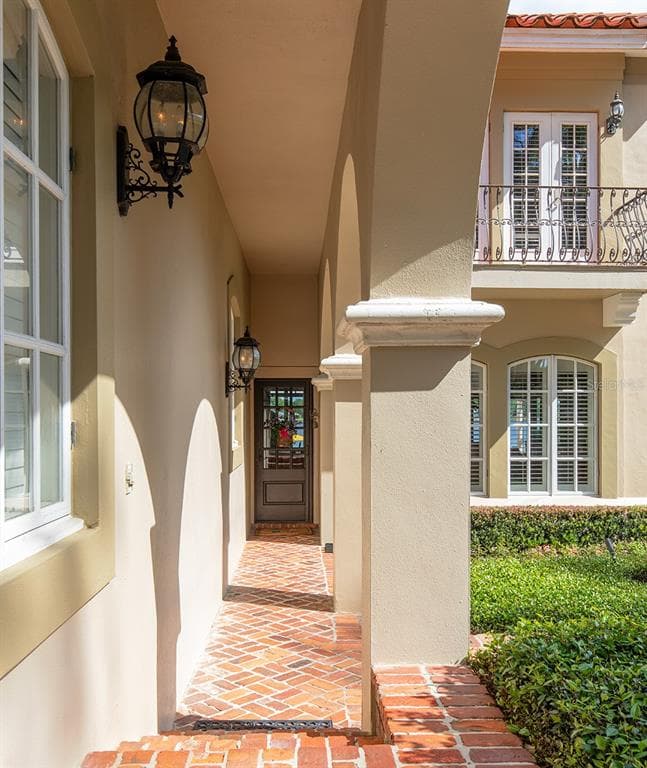 1351 N CLASSIC COURT photo 15