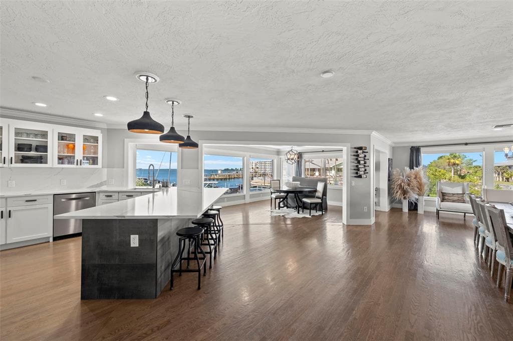 439 CAUSEWAY BOULEVARD 3