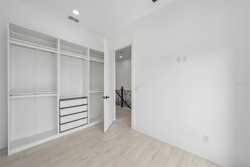2816 CORRINE STREET 1 photo 23