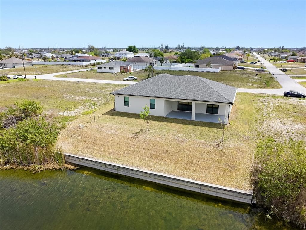 2102 NW 6TH PLACE photo 3